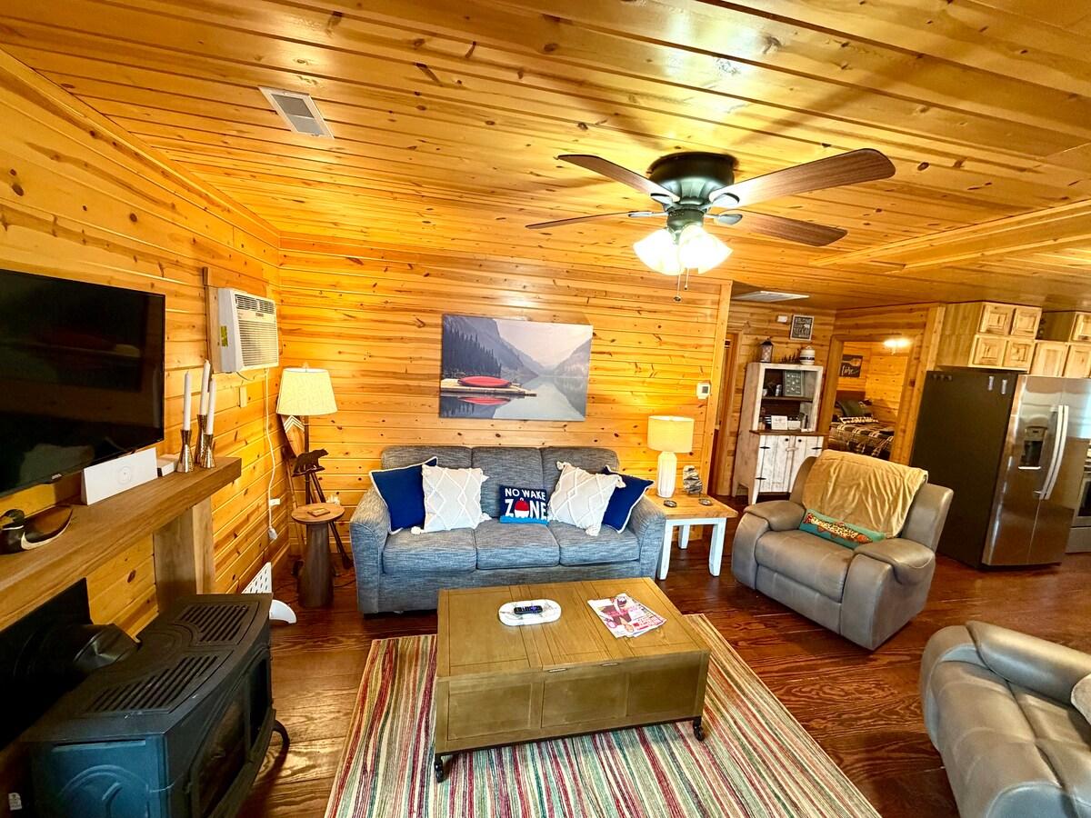 Little Lake Retreat