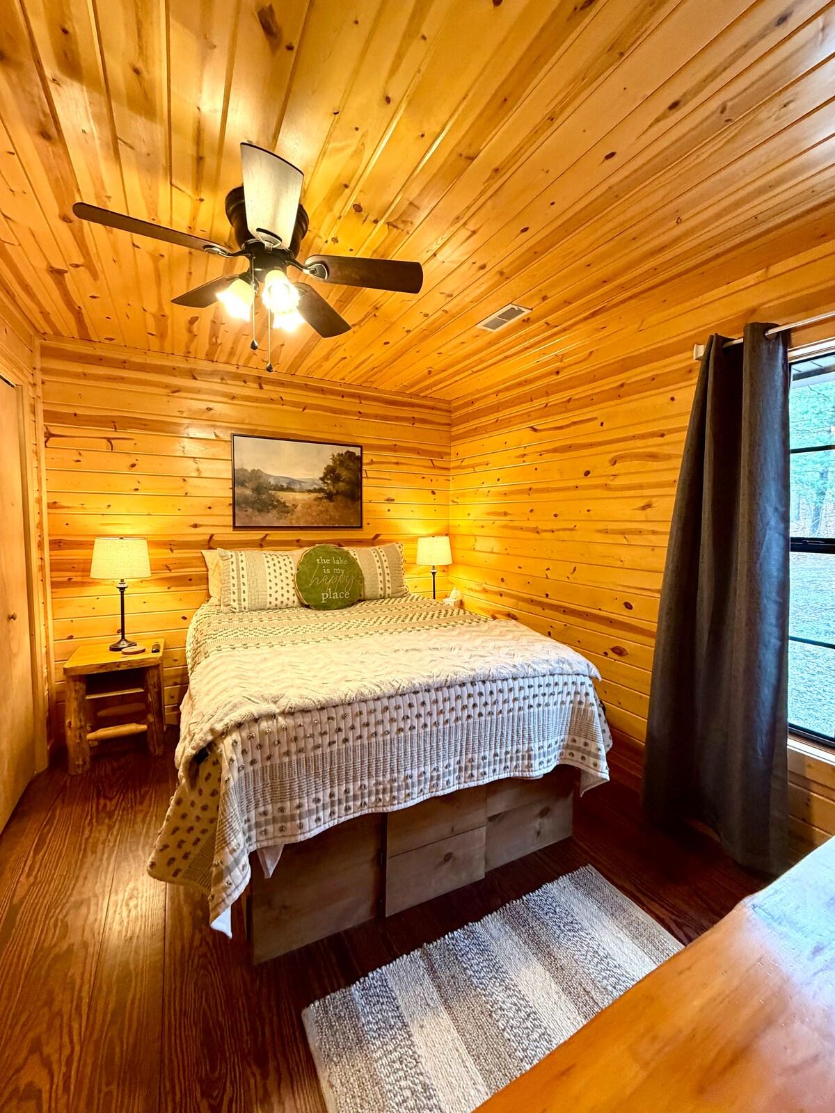 Little Lake Retreat