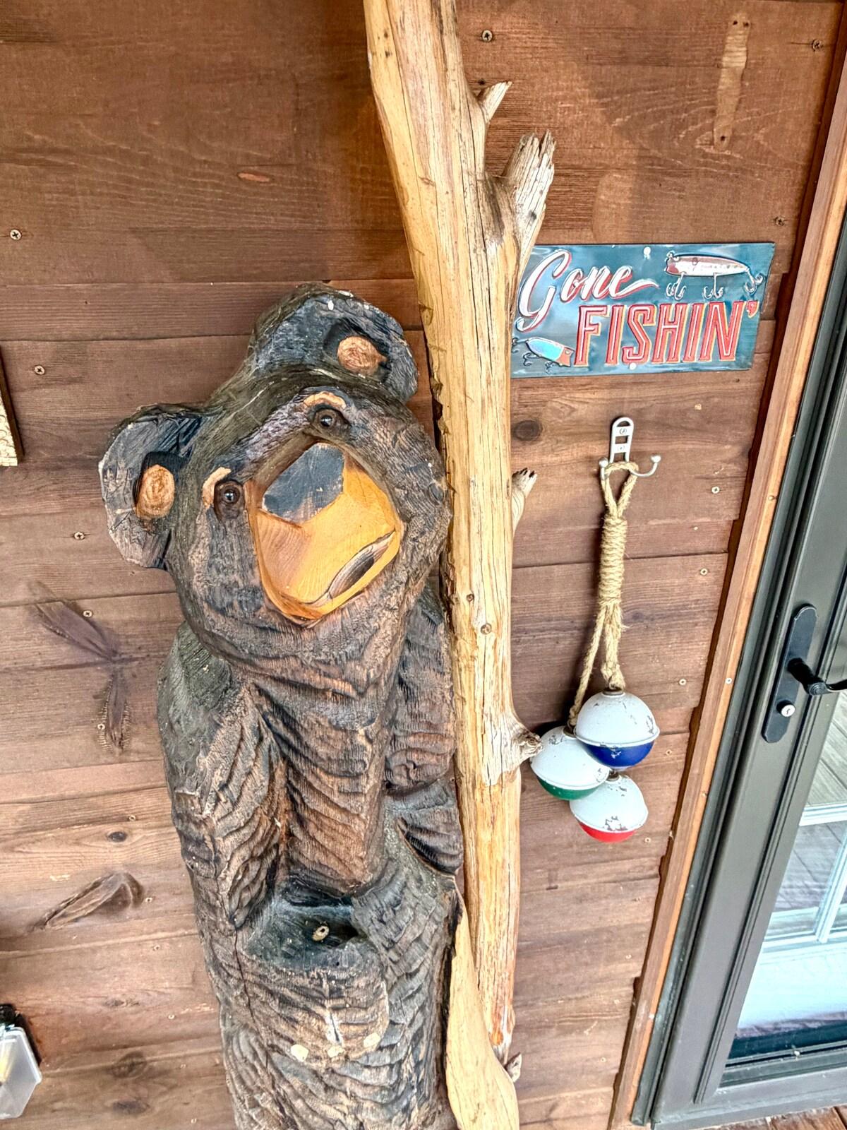Little Lake Retreat