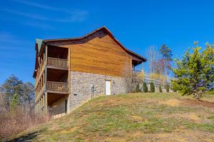 Dancing Bear Lodge
