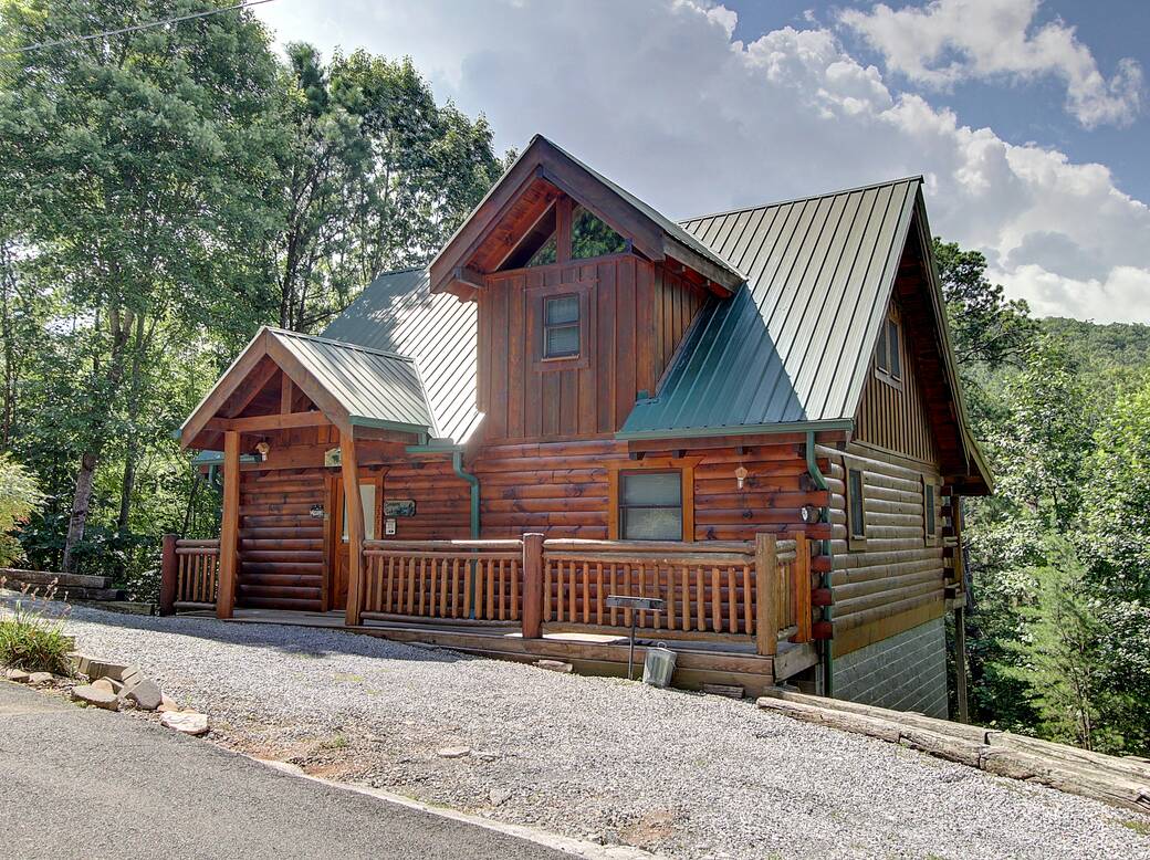 A Climbing Cub 1 Bedroom Cabin Rental In Sevierville