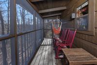 SCREENED-IN DECK