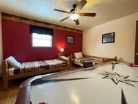 MOUNTAINTOP HIDEAWAY MOUNTAINTOP HIDEAWAY