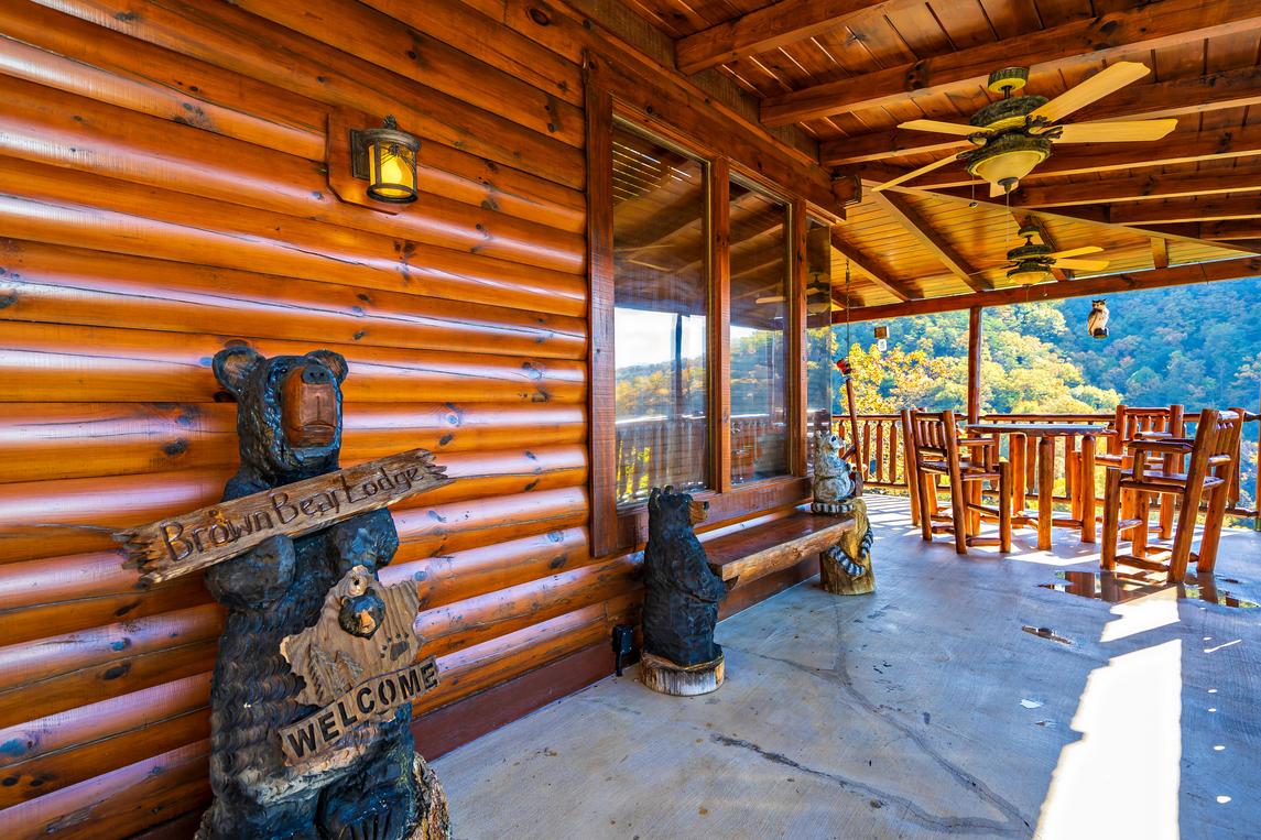 Brown Bear Lodge 