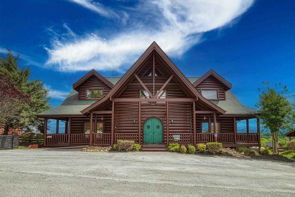 Serenity Mountain Pool Lodge