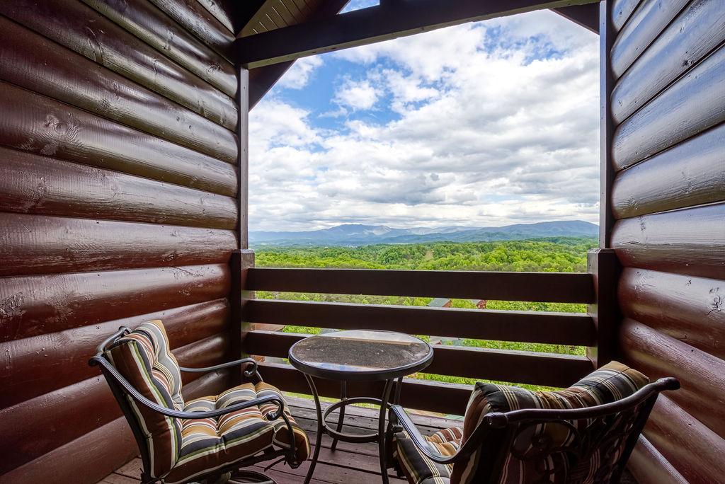 Serenity Mountain Pool Lodge