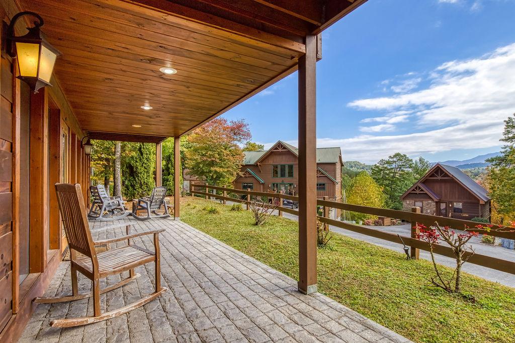 An Awesome View-New Listing