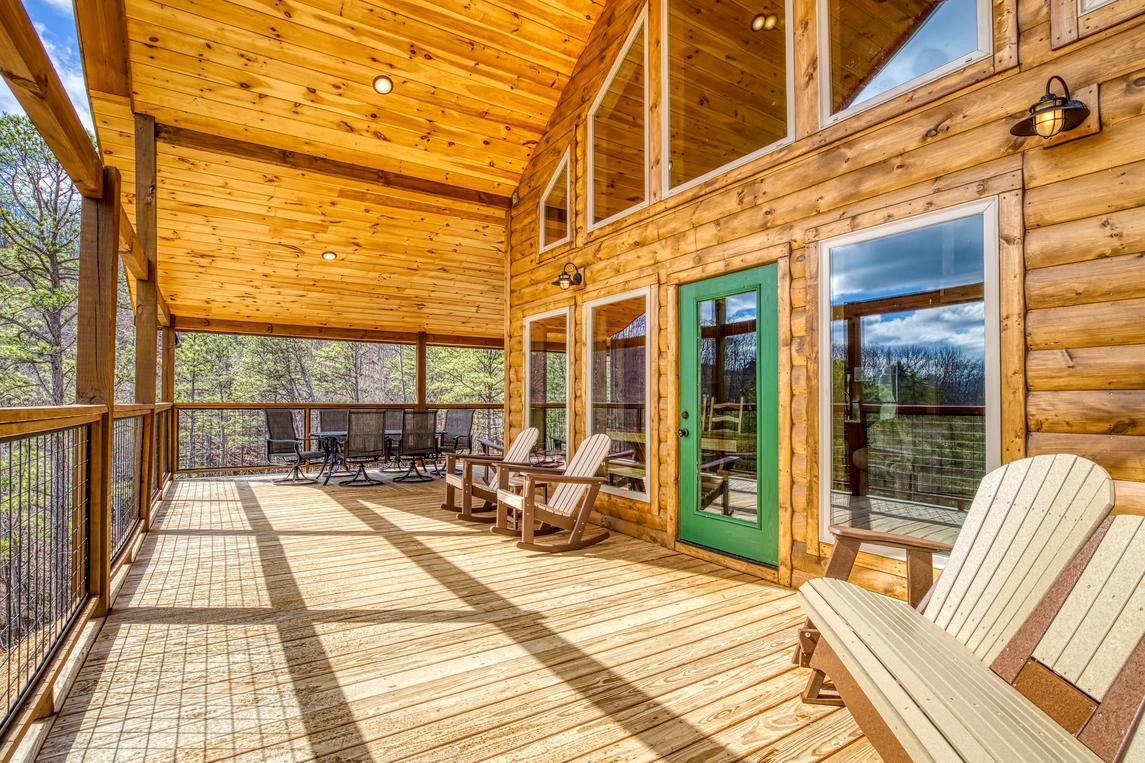 Smoky Mountain Dreamin' - New Listing