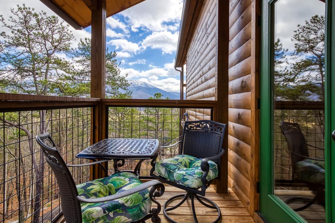 Smoky Mountain Dreamin' - New Listing