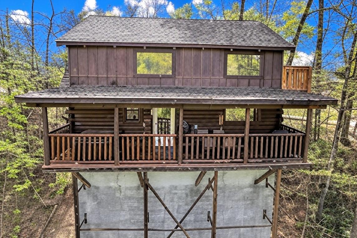 Bucky's Bungalow 