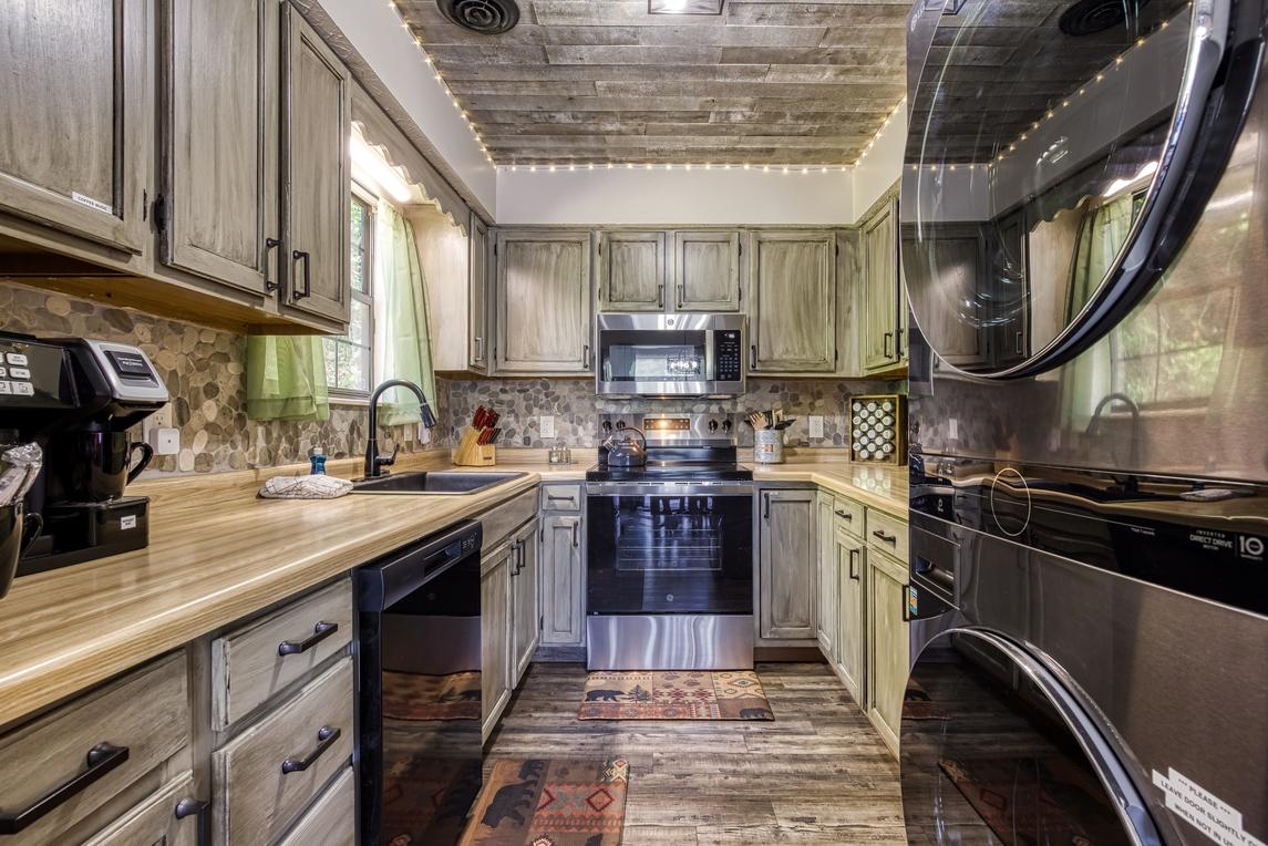Arcadian Pass - New Listing