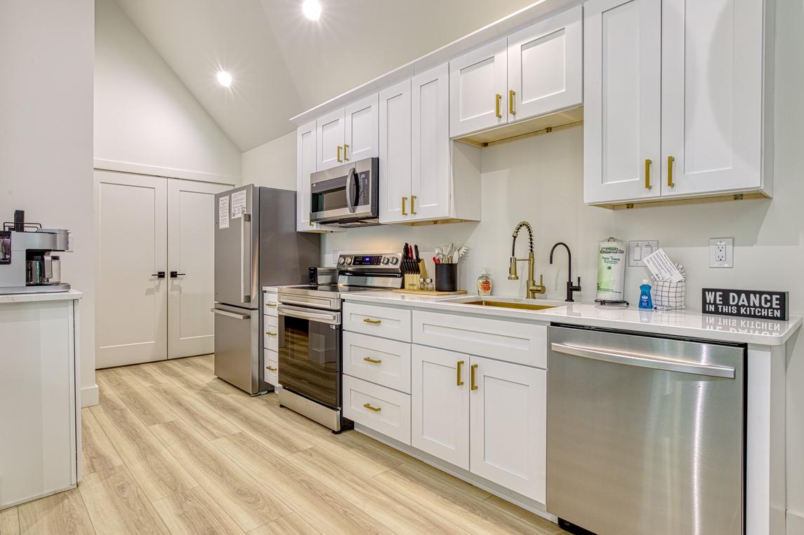 Twin Peaks Unit 1 - New Listing