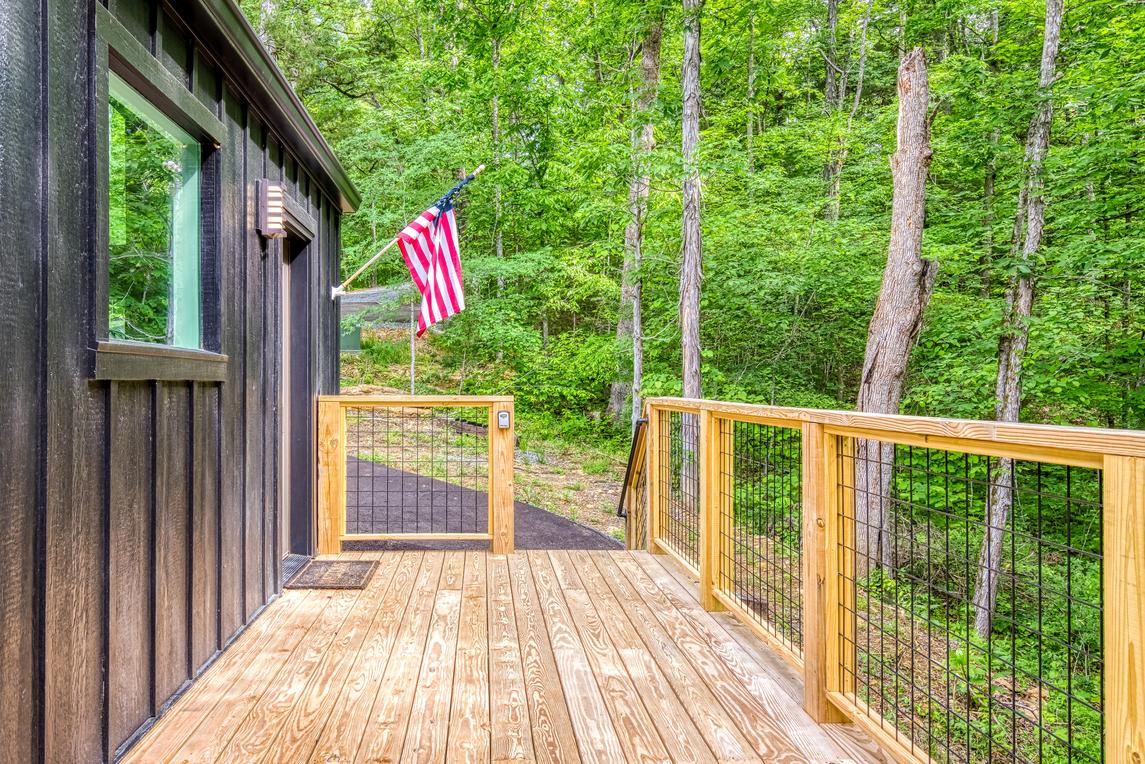 Twin Peaks Unit 1 - New Listing