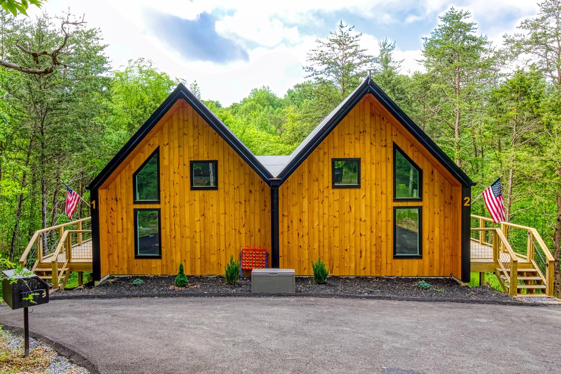 Twin Peaks Unit 1 - New Listing