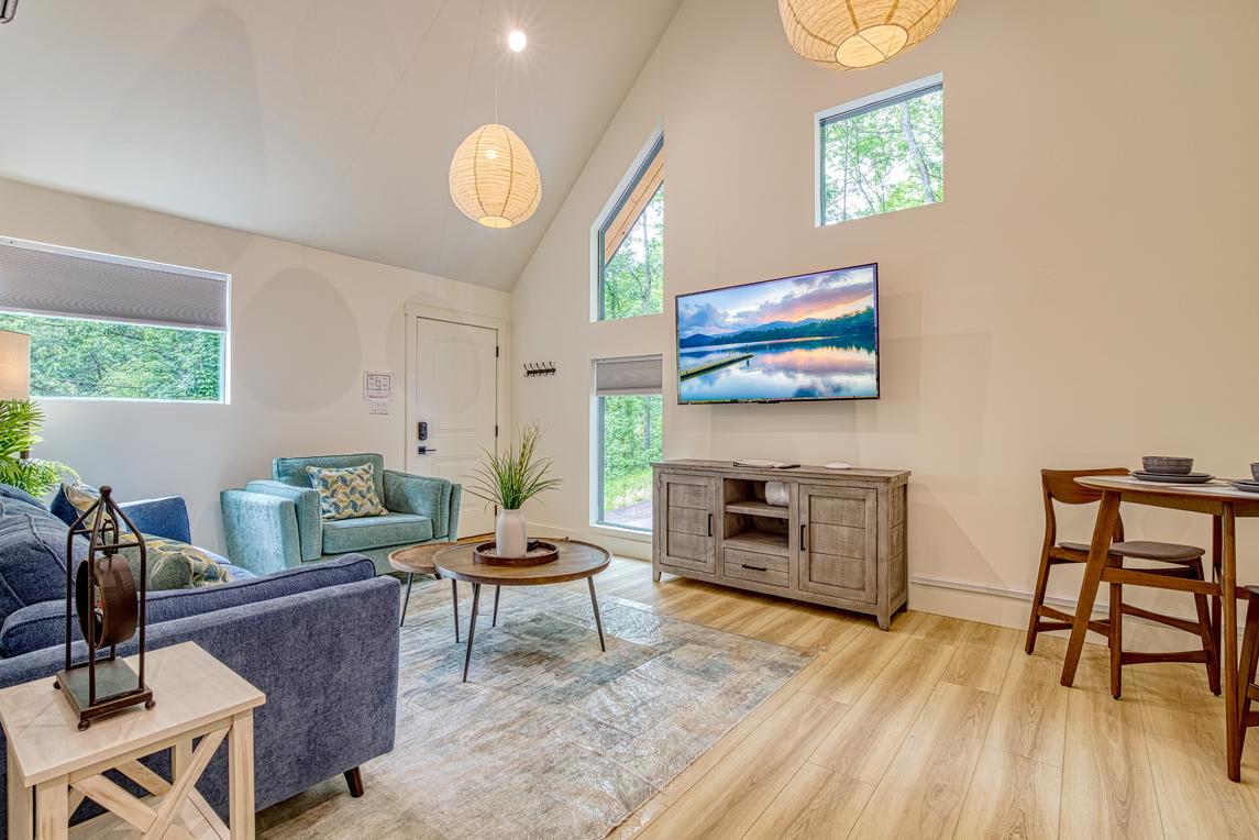 Twin Peaks Unit 2 - New Listing