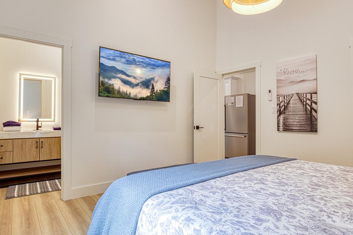 Twin Peaks Unit 2 - New Listing