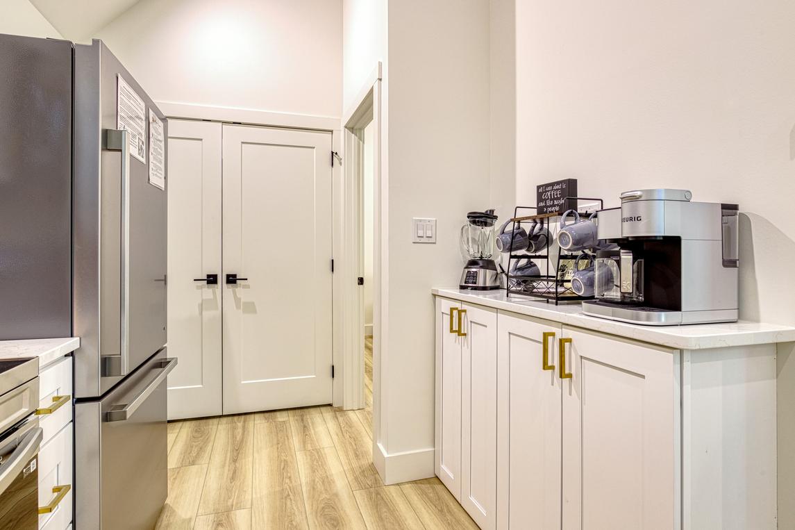 Twin Peaks Unit 2 - New Listing
