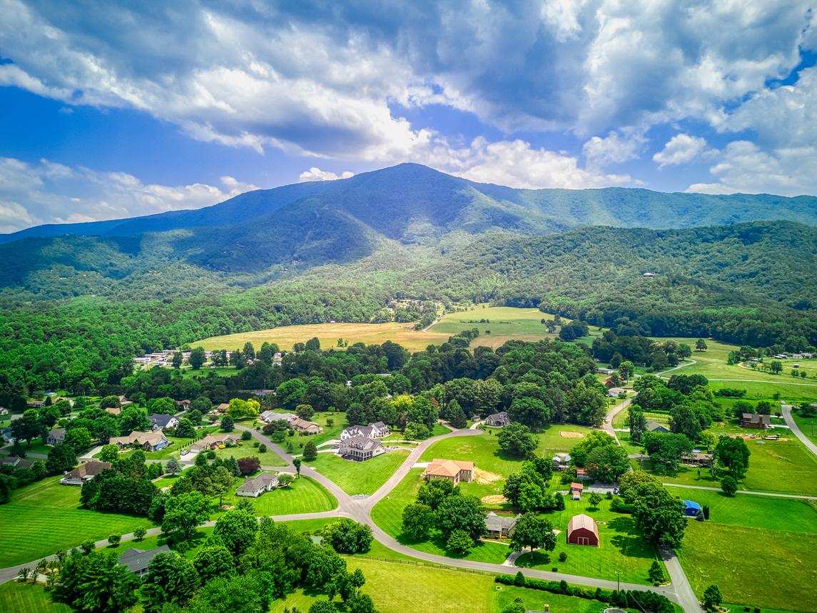 Valley View Farmhouse - New Listing