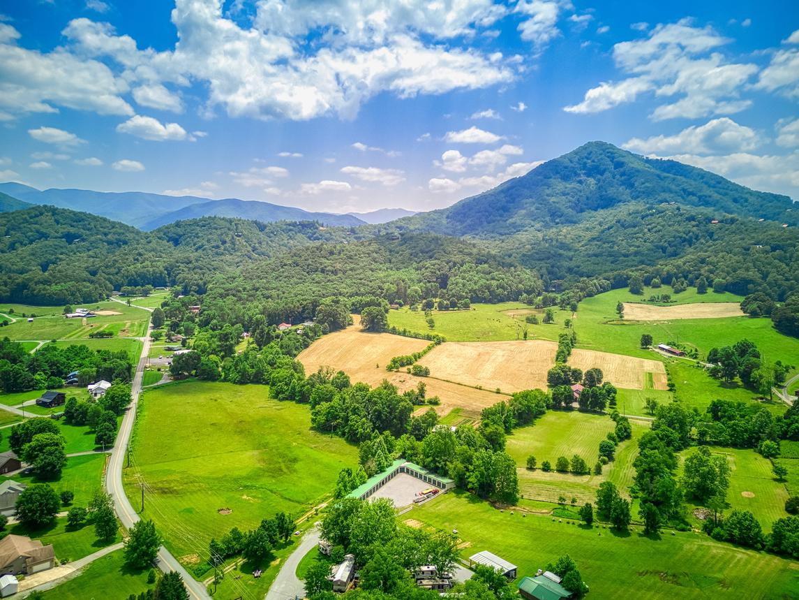 Valley View Farmhouse - New Listing