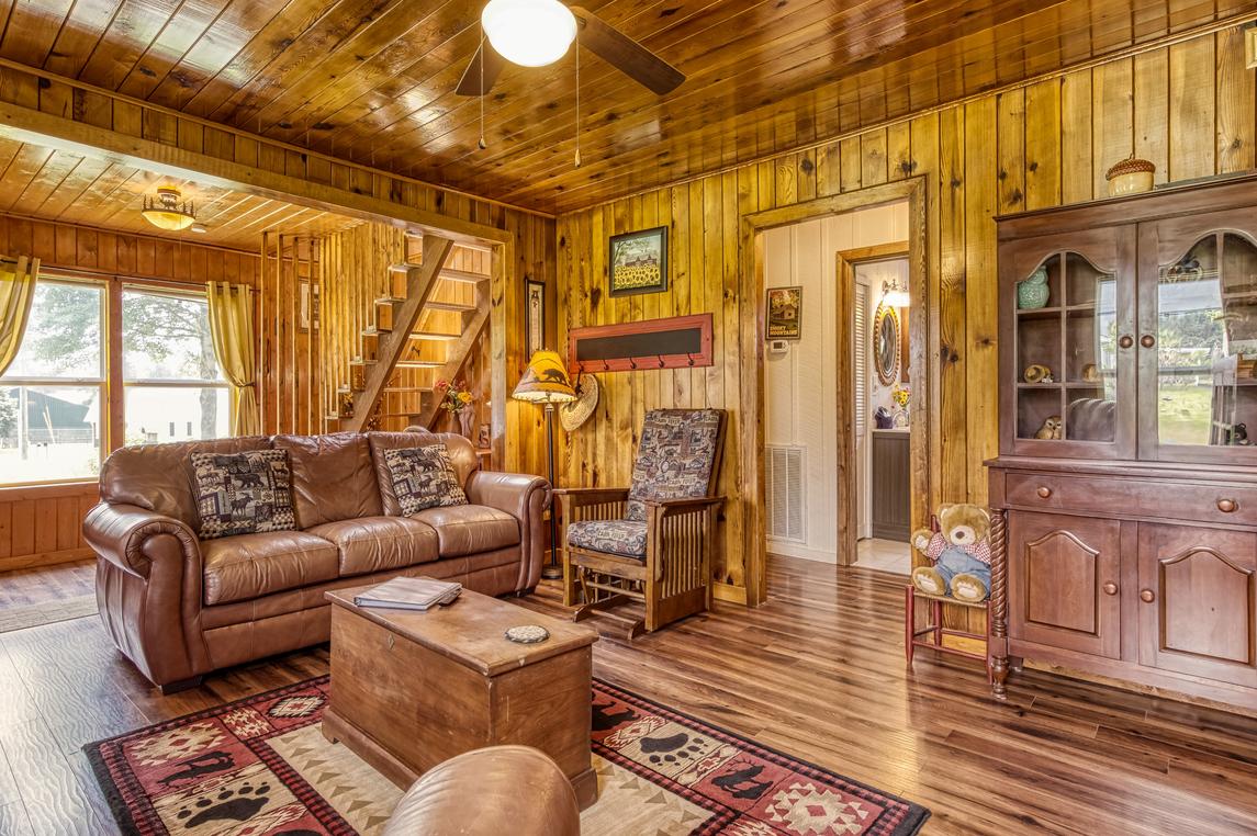 Valley View Farmhouse - New Listing