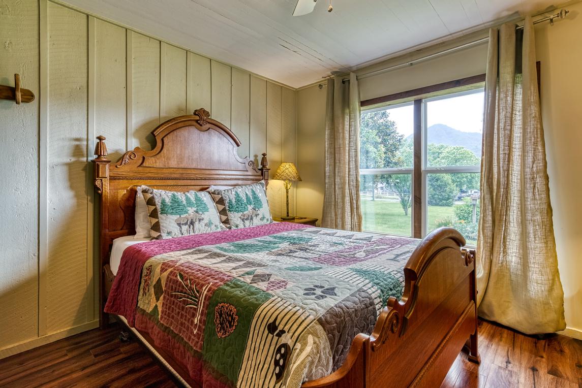 Valley View Farmhouse - New Listing