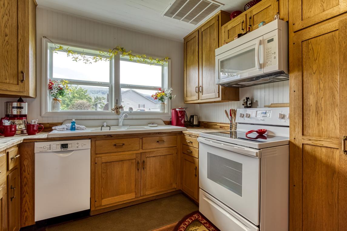 Valley View Farmhouse - New Listing