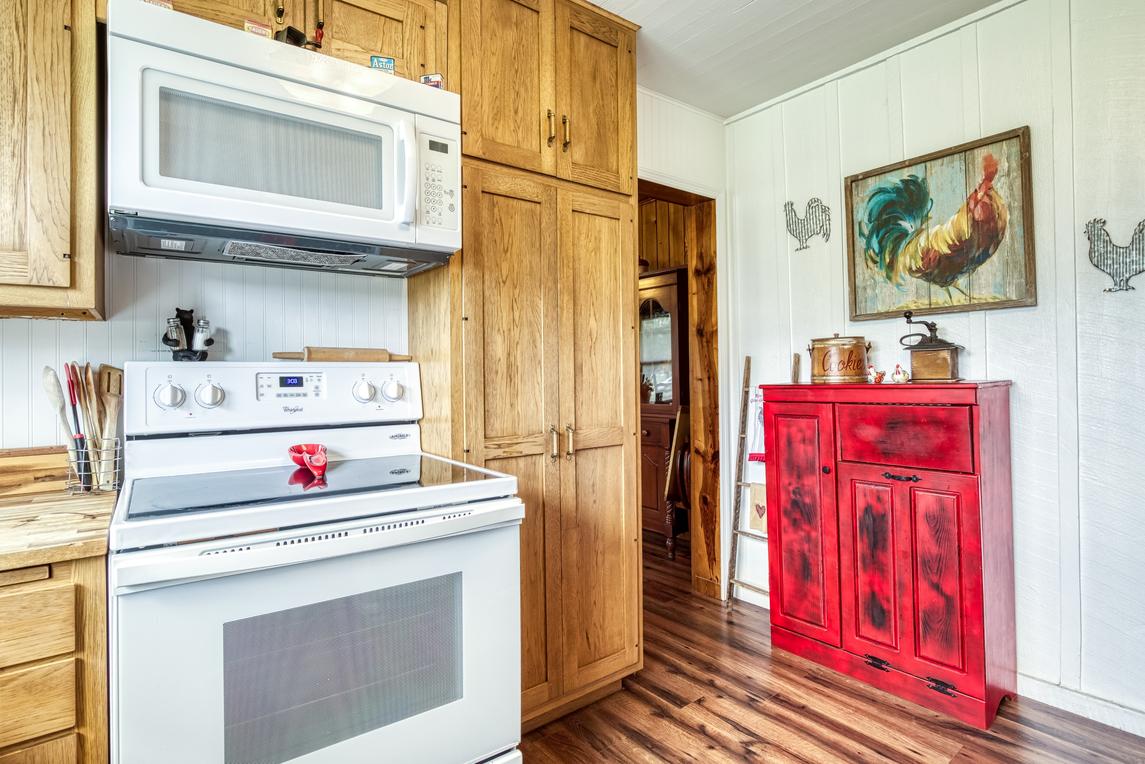 Valley View Farmhouse - New Listing