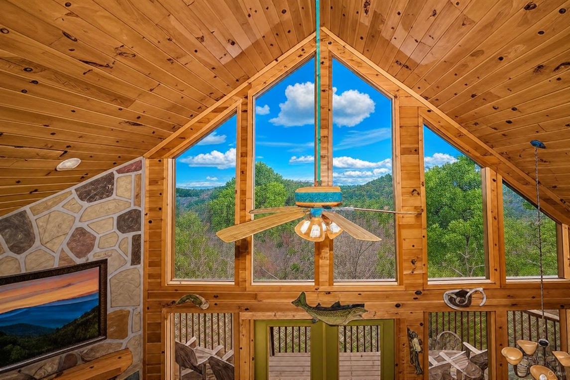 Cabin of Many Colors 