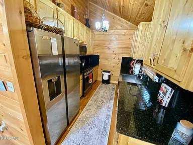 Tennessee Risky - New Listing