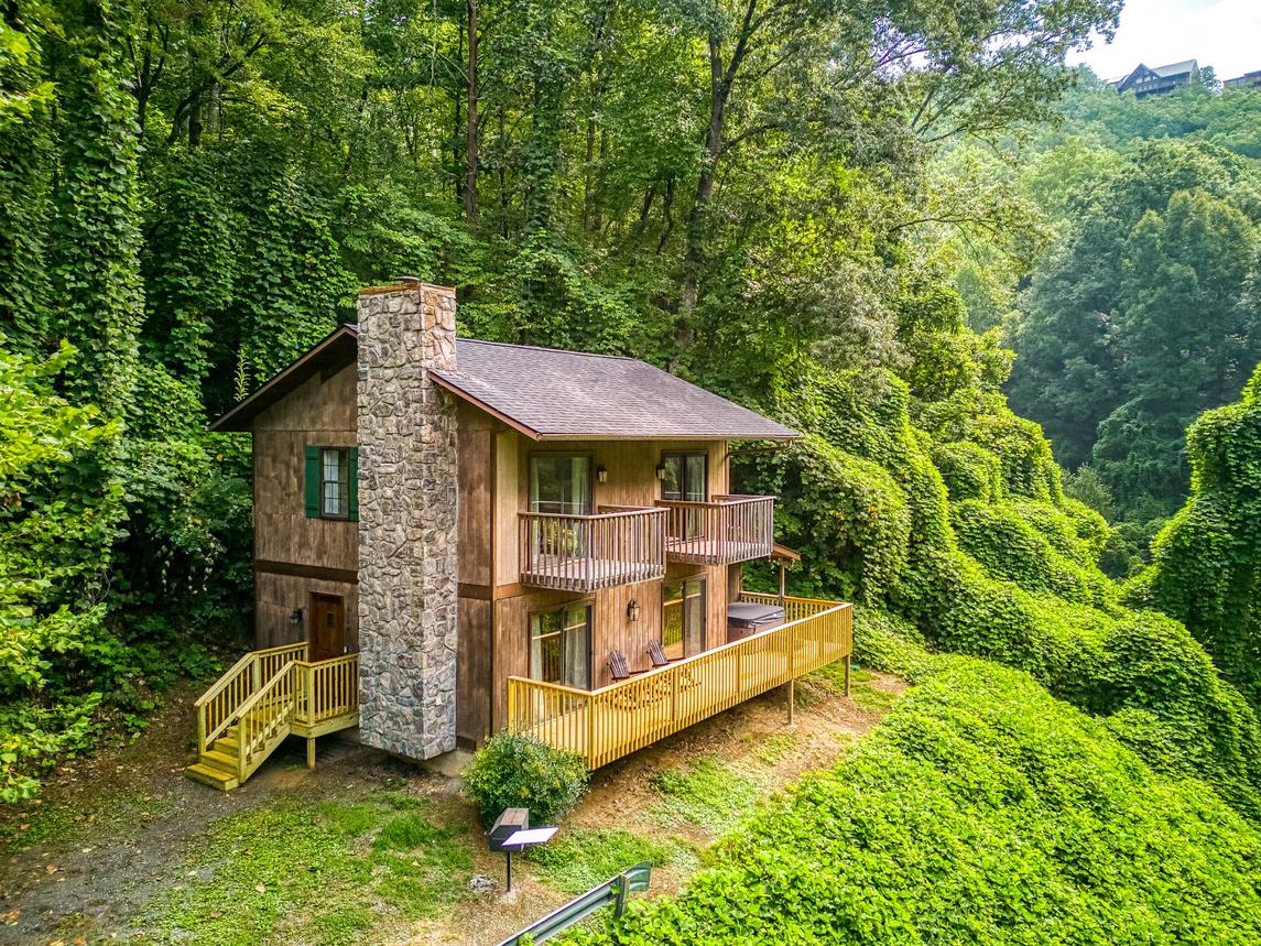 Velden Top - new listing