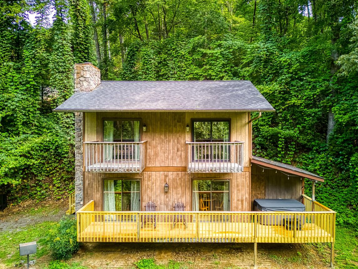 Velden Top - new listing