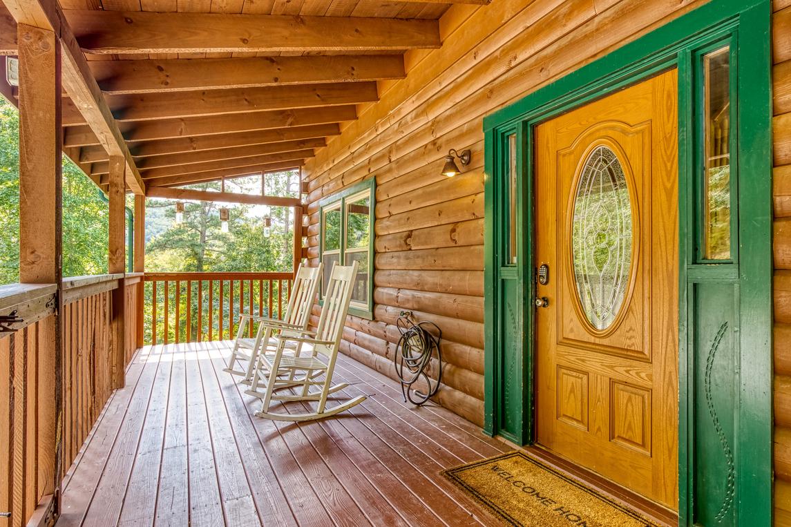 Glori's Retreat