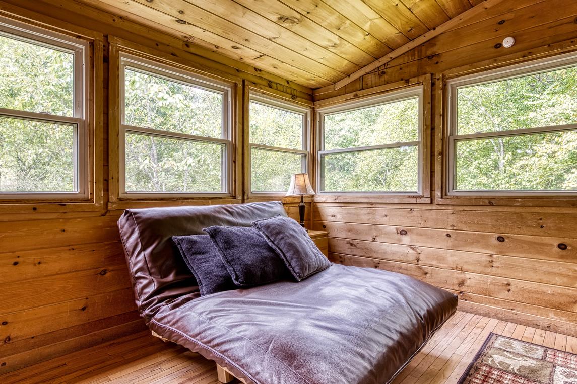 Glori's Retreat