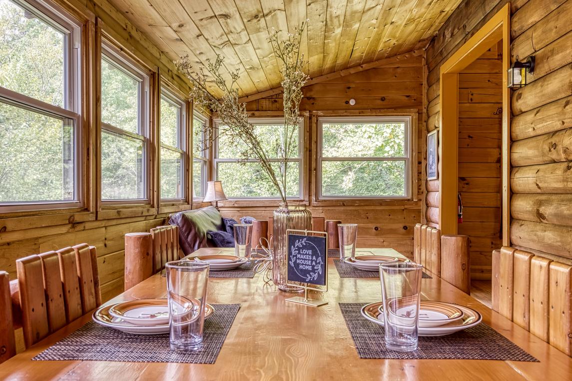 Glori's Retreat