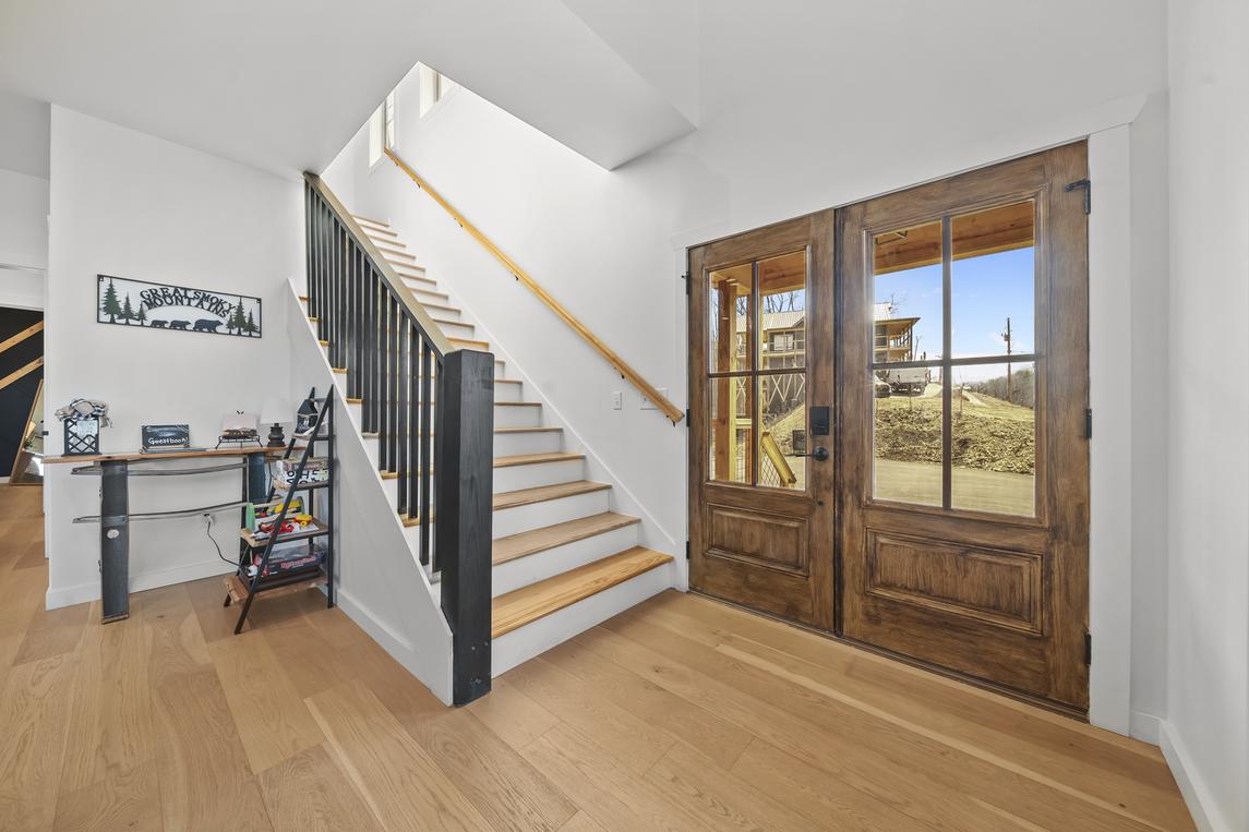 Ritzy Bear Lodge - New Listing