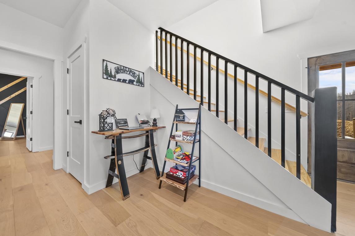 Ritzy Bear Lodge - New Listing