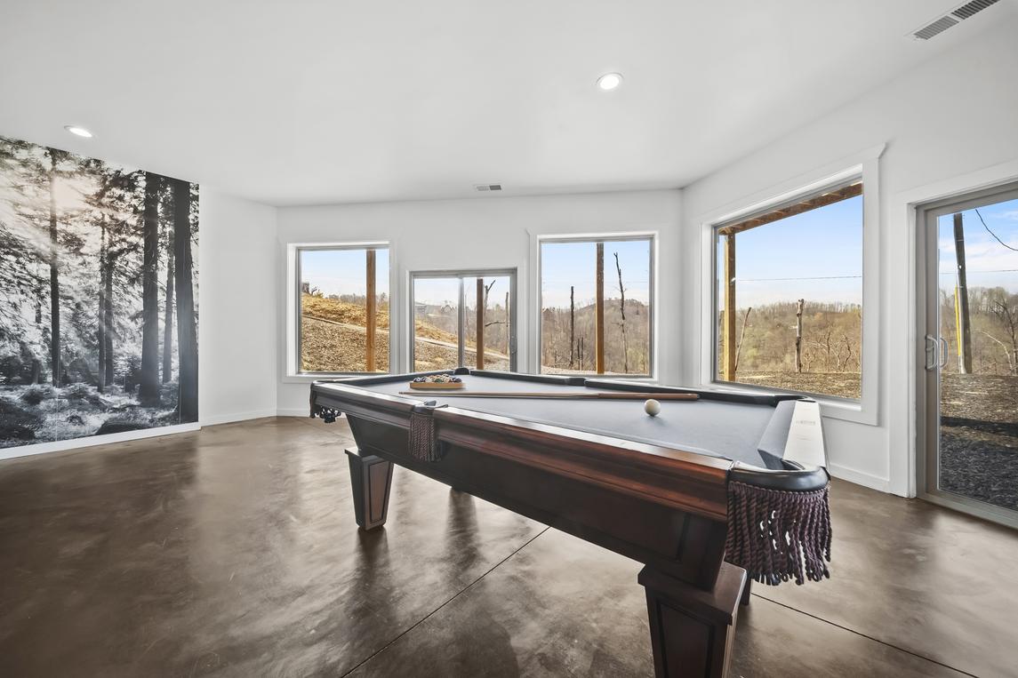 Ritzy Bear Lodge - New Listing