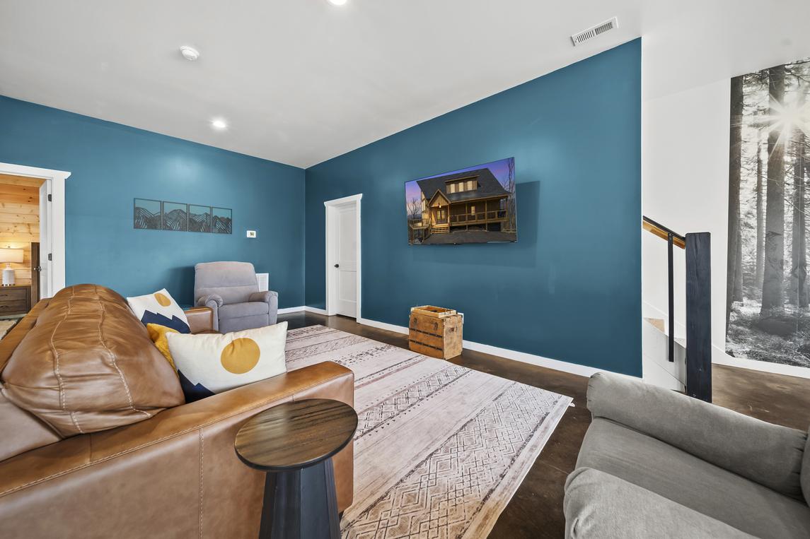 Ritzy Bear Lodge - New Listing