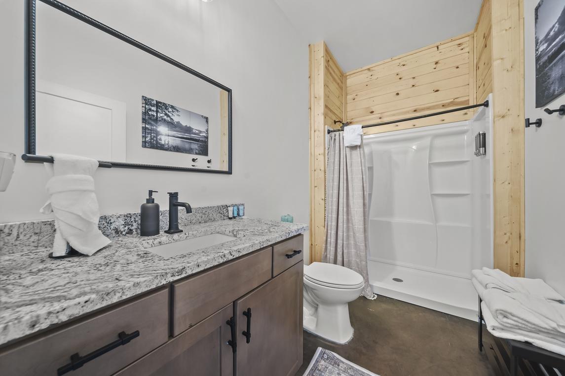 Ritzy Bear Lodge - New Listing