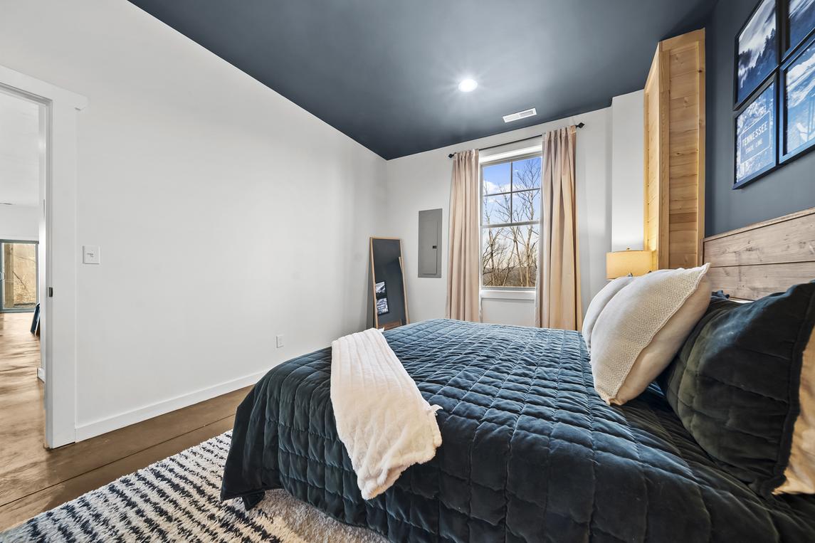 Ritzy Bear Lodge - New Listing