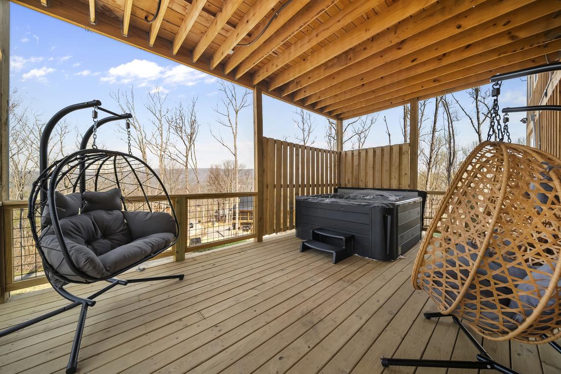 Ritzy Bear Lodge - New Listing