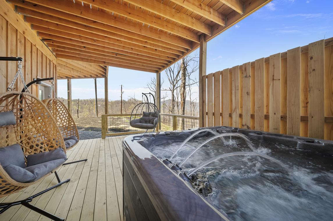 Ritzy Bear Lodge - New Listing