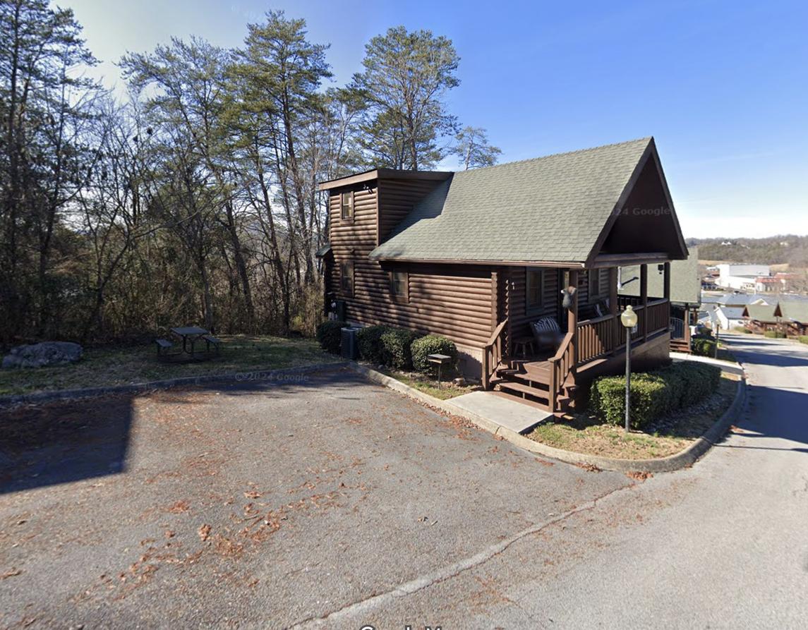 Majestic Bear Retreat - New Listing