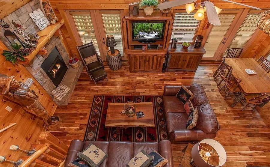 Smoky Serenity Chalet - New Lisiting