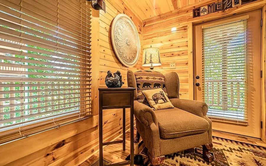 Smoky Serenity Chalet - New Lisiting