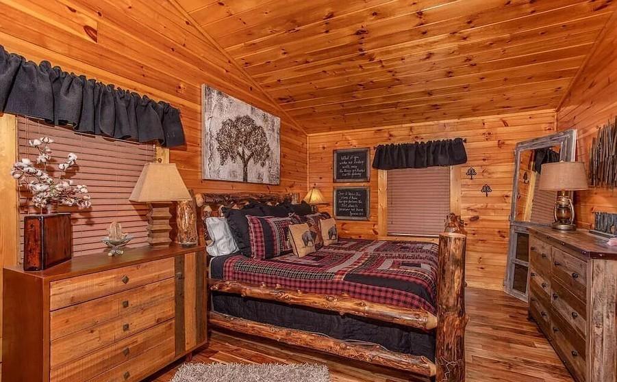 Smoky Serenity Chalet - New Lisiting