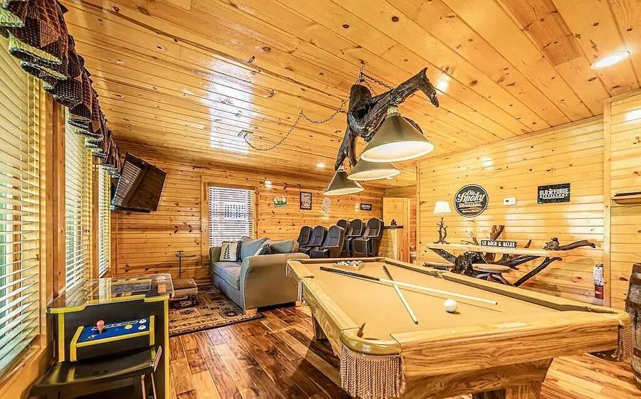 Smoky Serenity Chalet - New Lisiting