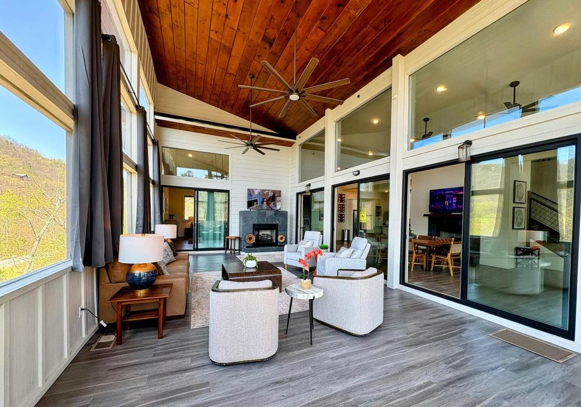 Summit Trails Retreat - New listing