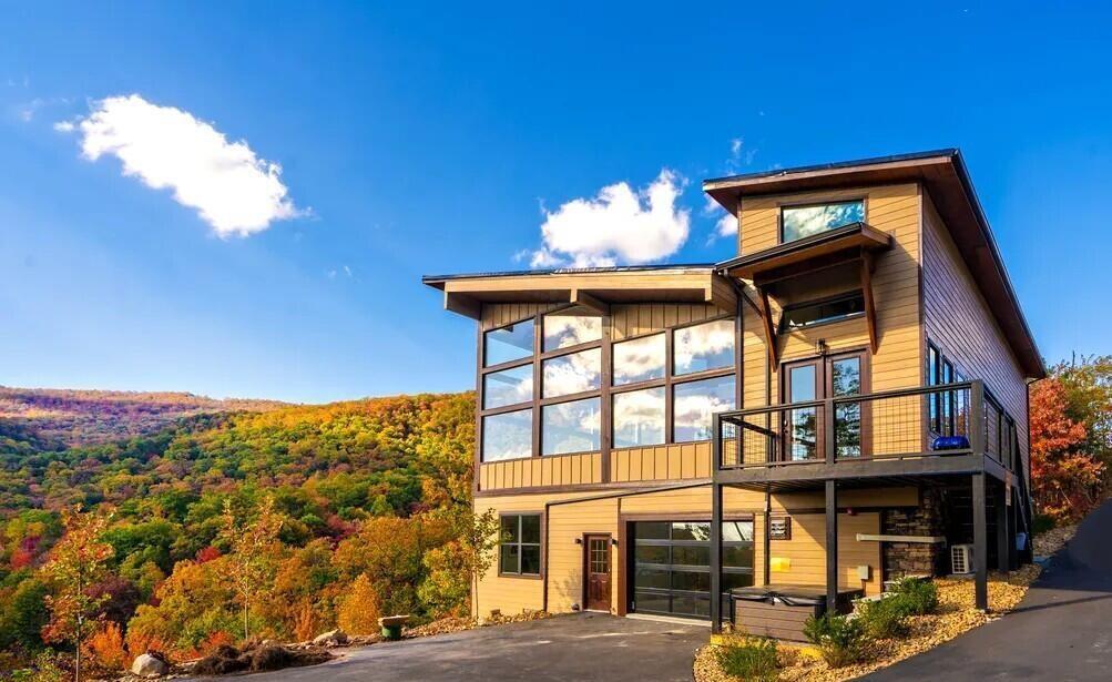 Summit Trails Retreat - New listing