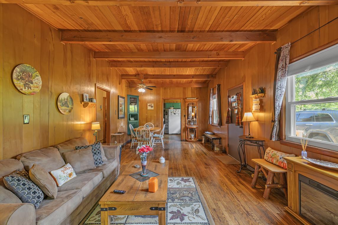 Bear Cub Retreat - New Listing